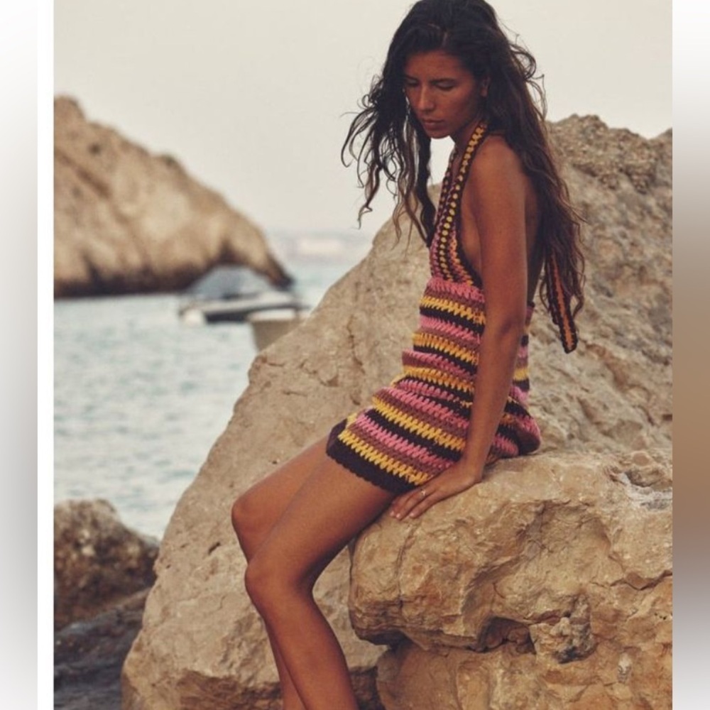 ZARA, Colourful Retro Crochet Halter Dress, with deep V-Neck Size Large - Picture 16 of 17